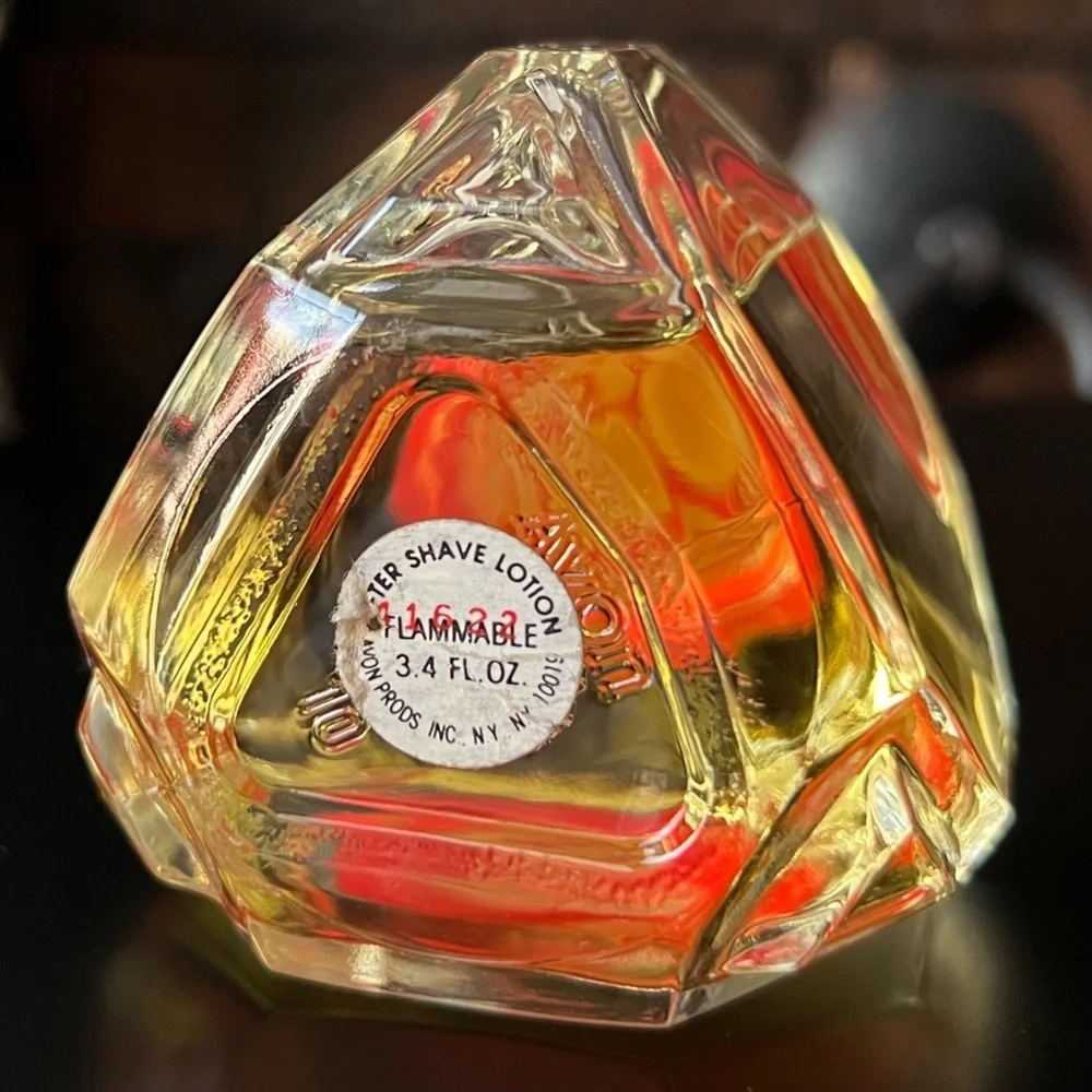 NEW AVON TRIUMPH AFTER SHAVE SPLASH for Men 3.4 oz ~ VINTAGE